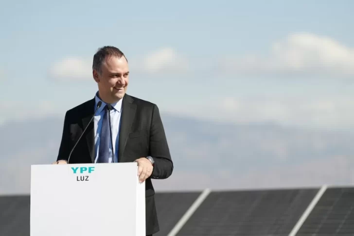 Manuel Adorni renunció su cargo en el directorio de YPF Manuel Adorni renunció su cargo en el directorio de YPF