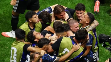 A puro orgullo, Argentina remontó ante Inglaterra y jugará otra final del Mundial A puro orgullo, Argentina remontó ante Inglaterra y jugará otra final del Mundial