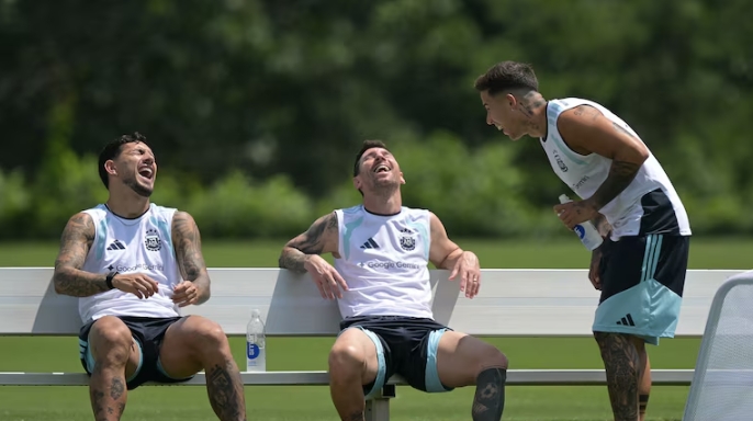 Sonrisas, tranquilidad y confianza: las postales del regreso al trabajo de Argentina Sonrisas, tranquilidad y confianza: las postales del regreso al trabajo de Argentina