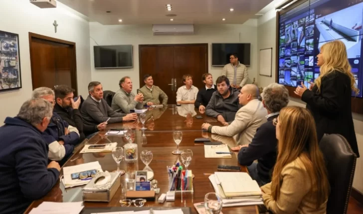 Chahla anunció la renovación de tres puentes en el sur de la capital Chahla anunció la renovación de tres puentes en el sur de la capital