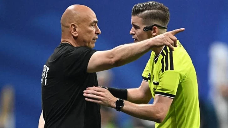 Egipto explotó contra el arbitraje: “La copa se la están dando a Argentina” Egipto explotó contra el arbitraje: “La copa se la están dando a Argentina”