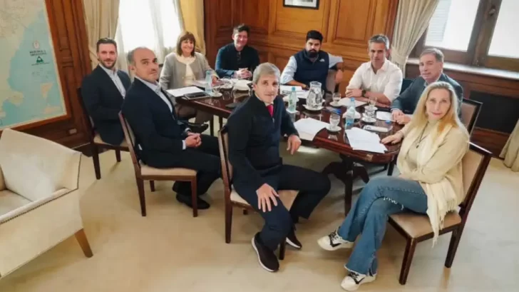 El Gobierno reúne a su mesa política para definir la agenda legislativa El Gobierno reúne a su mesa política para definir la agenda legislativa