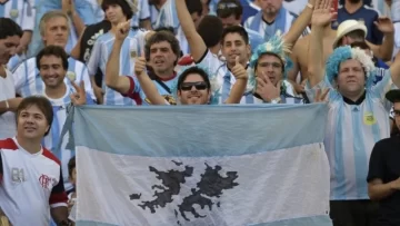 Los hinchas argentinos no podrán ingresar al estadio de Atlanta con banderas o mensajes vinculados a las Malvinas Los hinchas argentinos no podrán ingresar al estadio de Atlanta con banderas o mensajes vinculados a las Malvinas