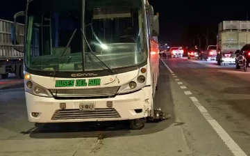 Una adolescente perdió la vida en un siniestro vial entre una moto y un colectivo Una adolescente perdió la vida en un siniestro vial entre una moto y un colectivo