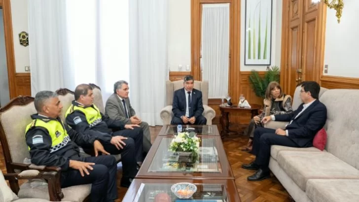 El gobierno analizó la situación que se vivió en una escuela de Alderetes El gobierno analizó la situación que se vivió en una escuela de Alderetes