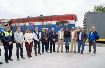 Reactivaron el desvío ferroviario del Ingenio Cruz Alta después de 45 años Reactivaron el desvío ferroviario del Ingenio Cruz Alta después de 45 años
