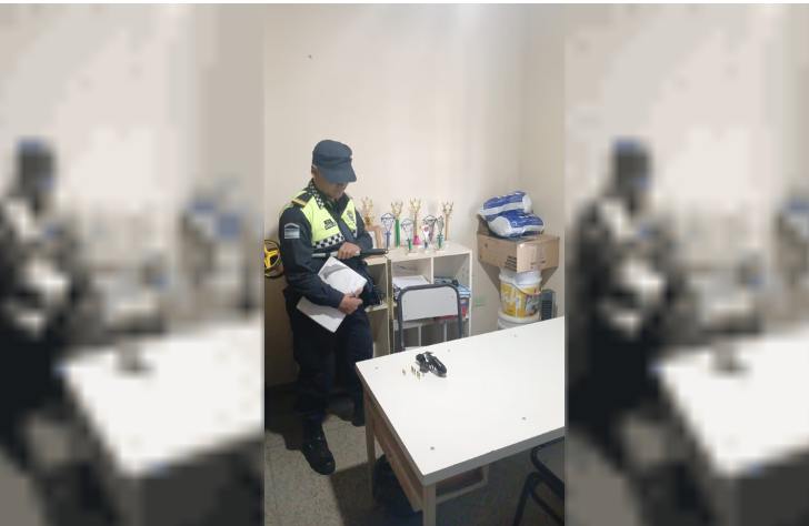 Una alumna ingresó con un arma de fuego a la Escuela 110 de Los Gutiérrez Una alumna ingresó con un arma de fuego a la Escuela 110 de Los Gutiérrez