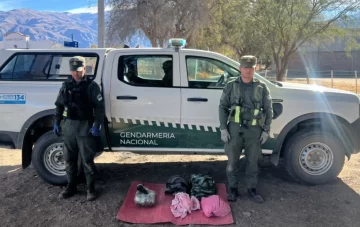 Gendarmería secuestró más de 17 kilos de marihuana durante controles a colectivos en Tucumán Gendarmería secuestró más de 17 kilos de marihuana durante controles a colectivos en Tucumán