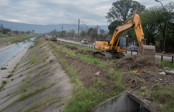 El Municipio despliega un amplio operativo de limpieza en el suroeste de la ciudad El Municipio despliega un amplio operativo de limpieza en el suroeste de la ciudad