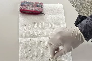 Córdoba: un nene de 2 años llevó al jardín de infantes 71 dosis de cocaína en un monedero Córdoba: un nene de 2 años llevó al jardín de infantes 71 dosis de cocaína en un monedero