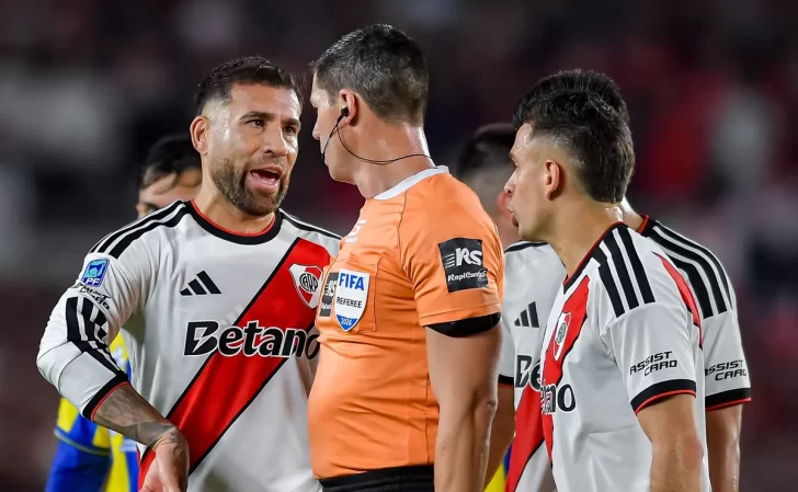 Tensión en River: las duras multas económicas que recibirá el club tras el silencio de Coudet y los jugadores Tensión en River: las duras multas económicas que recibirá el club tras el silencio de Coudet y los jugadores