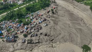 Riada trágica en Nepal: hay al menos 98 muertos y cientos de desaparecidos Riada trágica en Nepal: hay al menos 98 muertos y cientos de desaparecidos