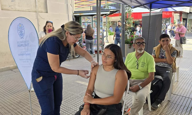 Salud Pública realizará una jornada de vacunación este sábado en la Peatonal Muñecas Salud Pública realizará una jornada de vacunación este sábado en la Peatonal Muñecas