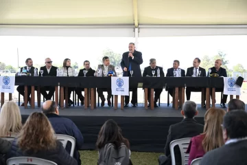 Jaldo encabezó el lanzamiento de la 71ª edición de la Batalla de Tucumán Jaldo encabezó el lanzamiento de la 71ª edición de la Batalla de Tucumán