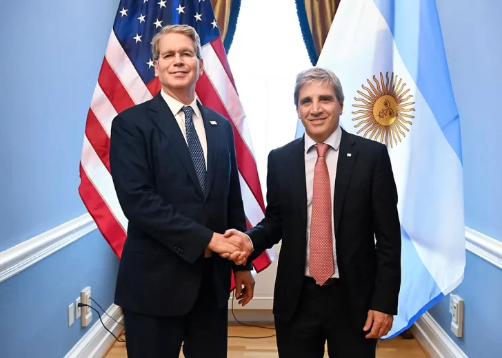 Luis Caputo se reúne con Scott Bessent para reforzar la alianza estratégica entre Milei y Trump Luis Caputo se reúne con Scott Bessent para reforzar la alianza estratégica entre Milei y Trump