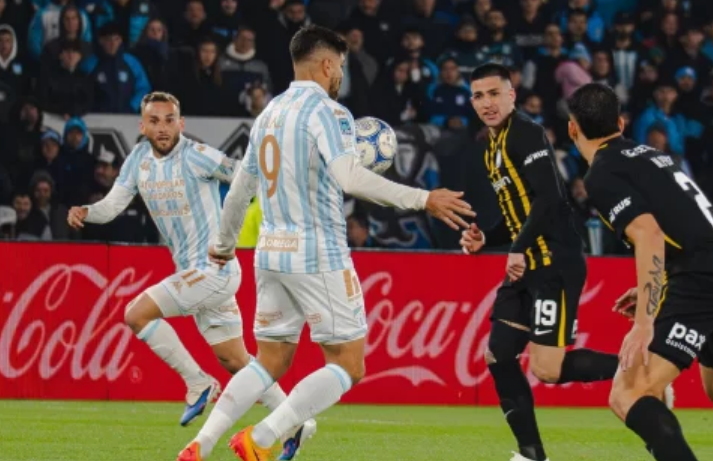 Atlético derrotó a Racing en la última jugada Atlético derrotó a Racing en la última jugada