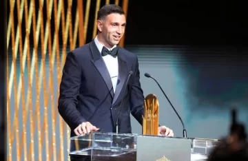 “Dibu” Martínez fue nominado a mejor arquero del mundo “Dibu” Martínez fue nominado a mejor arquero del mundo