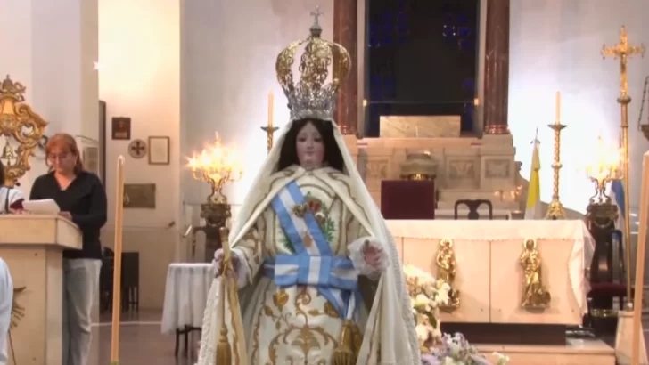 Fe, cantos y color en los misachicos que llegaron a la Basílica de la Merced Fe, cantos y color en los misachicos que llegaron a la Basílica de la Merced
