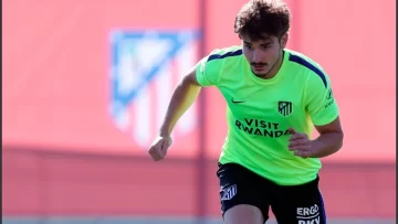 Julián Álvarez no será traspasado al Barcelona Julián Álvarez no será traspasado al Barcelona