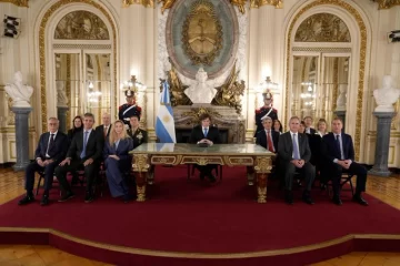 Milei encabeza una nueva reunión de Gabinete enfocada en Malvinas y el Presupuesto 2027 Milei encabeza una nueva reunión de Gabinete enfocada en Malvinas y el Presupuesto 2027