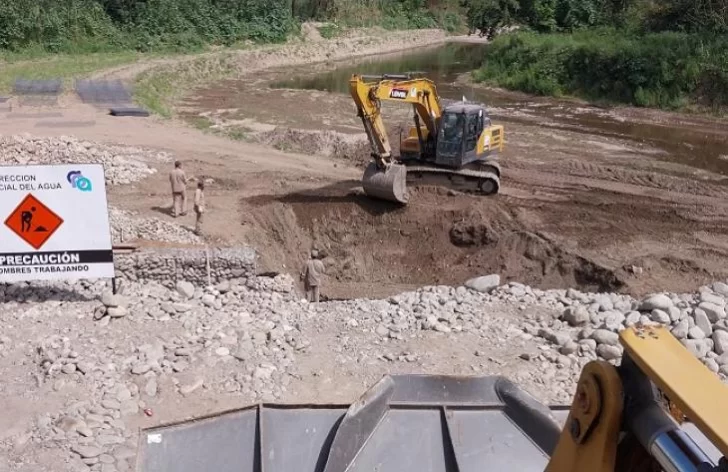 Avanzan las obras de encauce en el río Salí para prevenir inundaciones Avanzan las obras de encauce en el río Salí para prevenir inundaciones