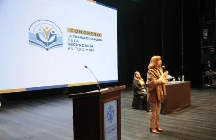 Tucumán reúne a más de 1.400 participantes en un congreso para transformar la escuela secundaria Tucumán reúne a más de 1.400 participantes en un congreso para transformar la escuela secundaria