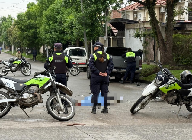 Un joven de 23 años perdió la vida tras impactar su motocicleta contra una camioneta Un joven de 23 años perdió la vida tras impactar su motocicleta contra una camioneta