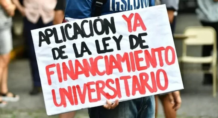La Justicia multó al Gobierno con $100.000 diarios por incumplir la ley La Justicia multó al Gobierno con $100.000 diarios por incumplir la ley