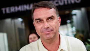 Flávio Bolsonaro viaja a EE.UU. y busca asilo político de Trump Flávio Bolsonaro viaja a EE.UU. y busca asilo político de Trump