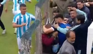 Escándalo en el duelo de Reserva entre Talleres y Atlético Tucumán: hubo golpes e insultos Escándalo en el duelo de Reserva entre Talleres y Atlético Tucumán: hubo golpes e insultos
