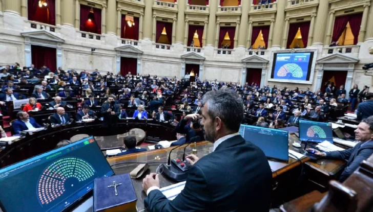 DNU 70: el Gobierno prepara una mega sesión para contener la avanzada opositora en Diputados DNU 70: el Gobierno prepara una mega sesión para contener la avanzada opositora en Diputados