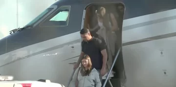 Flávio Bolsonaro aterrizó en Miami tras evadir el espacio aéreo brasileño en un vuelo privado Flávio Bolsonaro aterrizó en Miami tras evadir el espacio aéreo brasileño en un vuelo privado