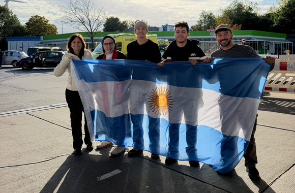 Cinco tucumanos viajaron a Ucrania para participar de un corredor humanitario que rescata familias bajo los bombardeos Cinco tucumanos viajaron a Ucrania para participar de un corredor humanitario que rescata familias bajo los bombardeos