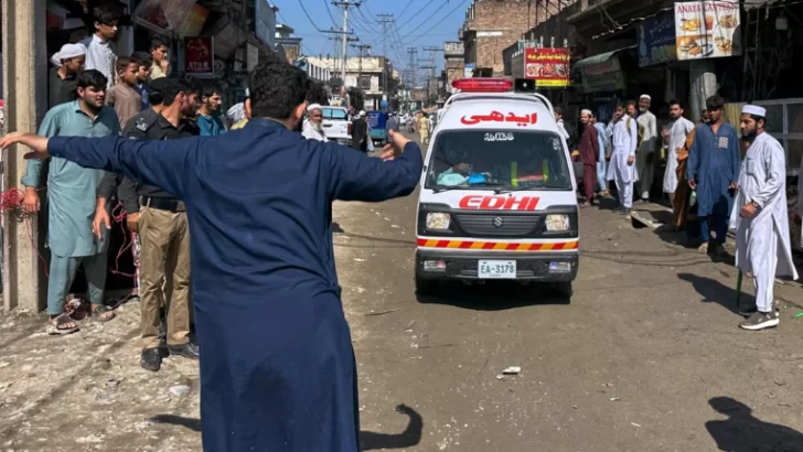 Tragedia en Pakistán: se derrumbó el techo de una escuela y murieron 34 alumnos y un profesor Tragedia en Pakistán: se derrumbó el techo de una escuela y murieron 34 alumnos y un profesor