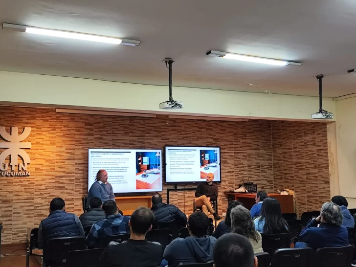 UTN Tucumán lanza tres diplomaturas virtuales en Inteligencia Artificial, Robótica e Industria 5.0 y Calidad 4.0 UTN Tucumán lanza tres diplomaturas virtuales en Inteligencia Artificial, Robótica e Industria 5.0 y Calidad 4.0