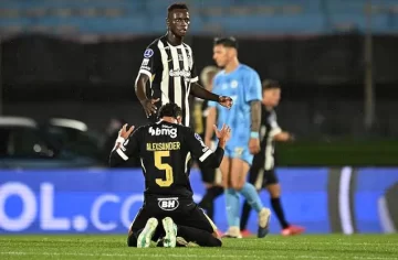 Atlético Mineiro sufrió en Uruguay, pero hizo valer la ventaja y será el rival de Boca en la gran final Atlético Mineiro sufrió en Uruguay, pero hizo valer la ventaja y será el rival de Boca en la gran final