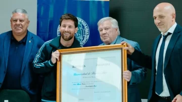 Messi fue nombrado doctor honoris causa y expresó su emoción: “Es un orgullo” Messi fue nombrado doctor honoris causa y expresó su emoción: “Es un orgullo”